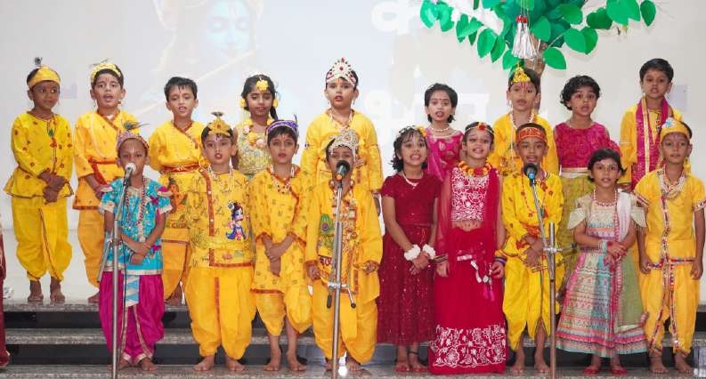 Auditorium Stage Circle Dance